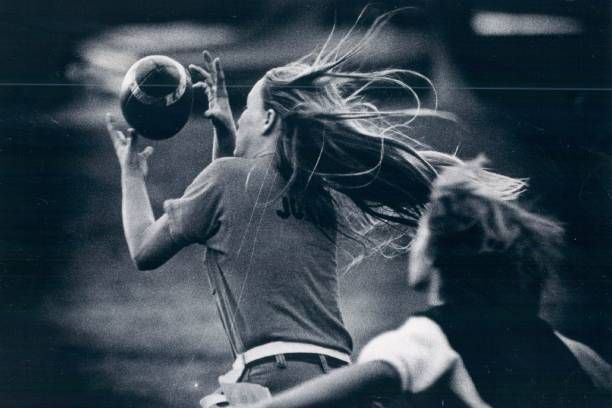 Women’s 5v5 indoor season drop in!